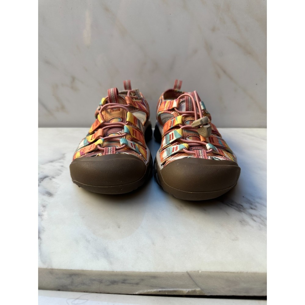 $130 NEW KEEN Women's Newport H2 Closed Toe Water Sandal, Brick Dust/Multi, 5.5 - Picture 3 of 7